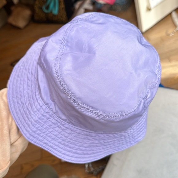 Fendi bucket hat - Picture 2 of 3